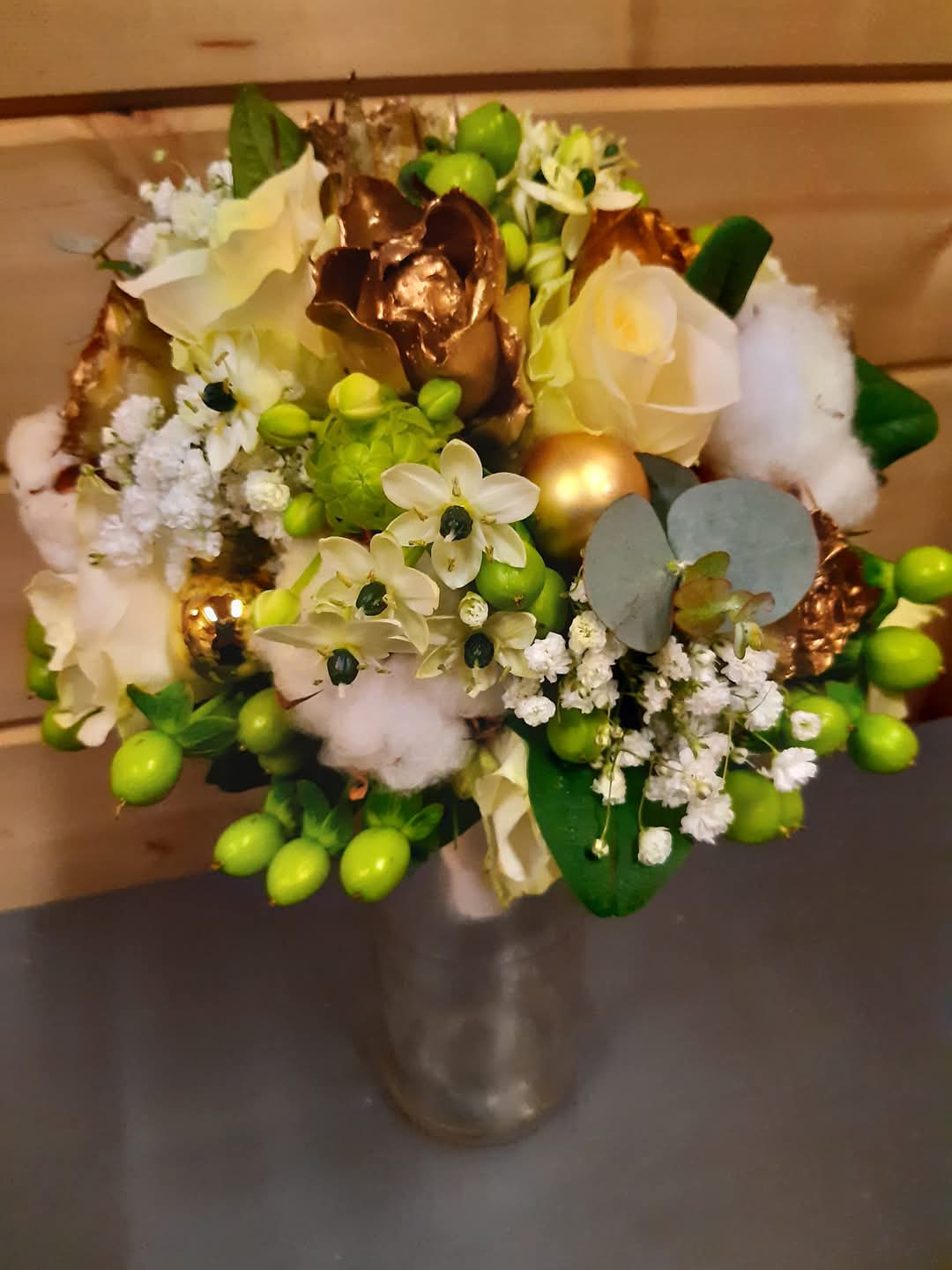 bruidsmeisjeboeket in kerstsfeer fleuryda